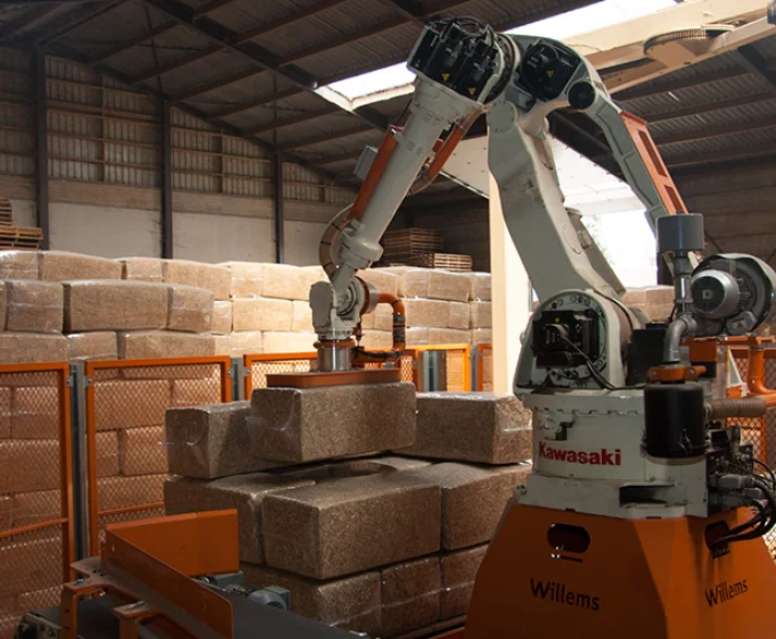 Stro dat verplaats wordt door machine